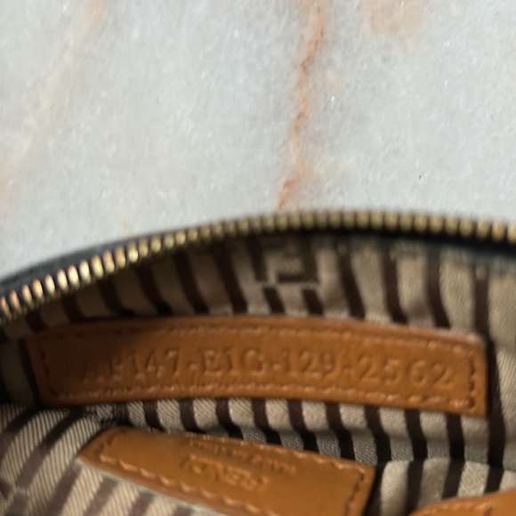 FENDI BLACK LEATHER KEY CHAIN CARD WALLET - Picture 11 of 16